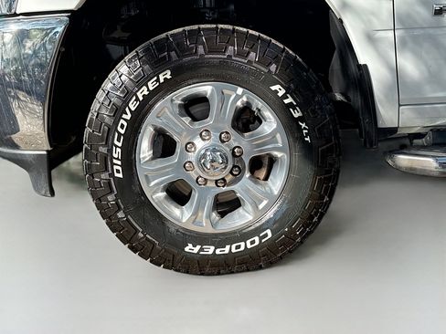 Used 2024 RAM 3500 Big Horn image 39