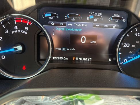 Used 2017 Ford F250 Lariat w/ Lariat Ultimate Package image 17