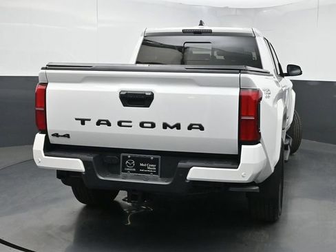 Used 2025 Toyota Tacoma TRD Sport w/ TRD Sport Upgrade Package AWD/4WD image 3
