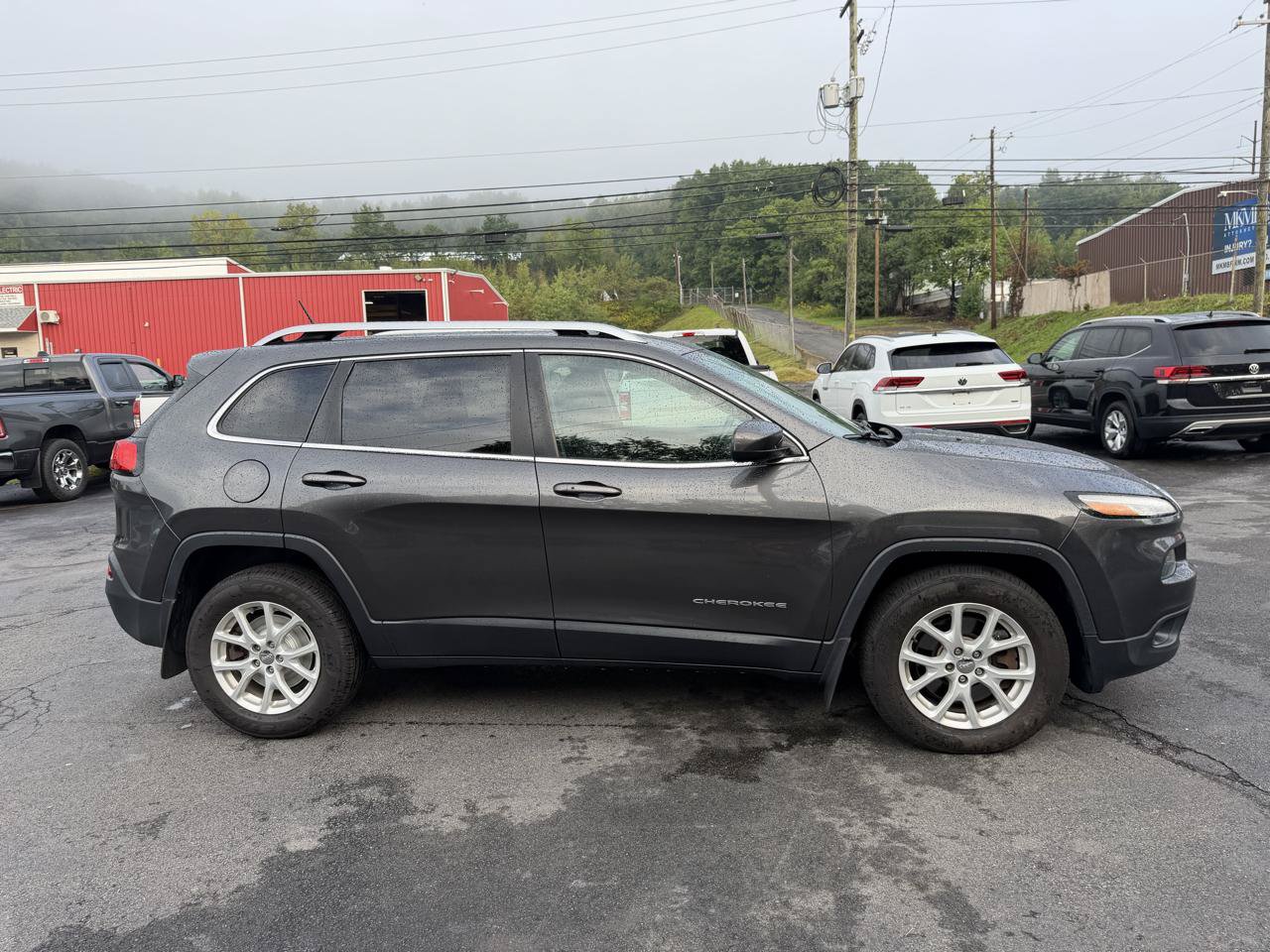 Used 2015 Jeep Cherokee Latitude w/ Comfort/Convenience Group AWD/4WD image 4