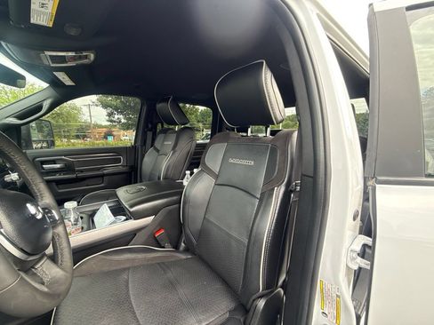 Used 2025 RAM 2500 Laramie AWD/4WD image 14