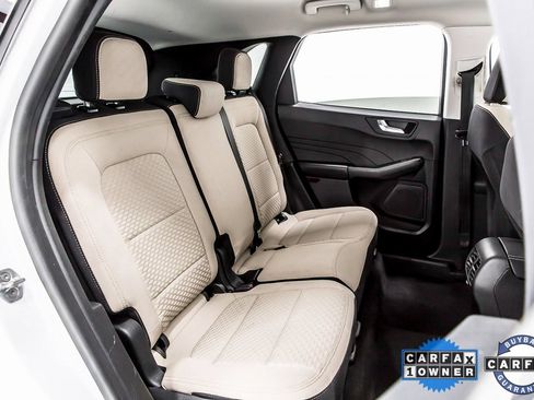 Used 2021 Ford Escape SE image 35