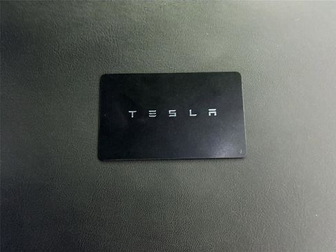 Used 2024 Tesla Cybertruck AWD Crew Cab image 19