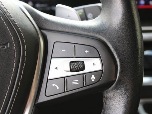 Used 2025 BMW X5 xDrive50e image 14