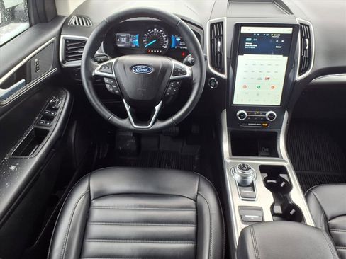 Used 2022 Ford Edge SEL w/ Convenience Package image 5