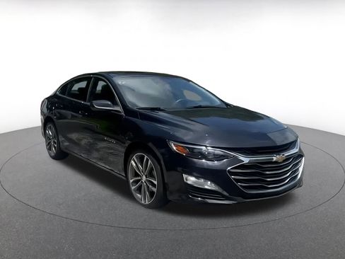 Used 2023 Chevrolet Malibu LT w/ Driver Confidence Package image 2