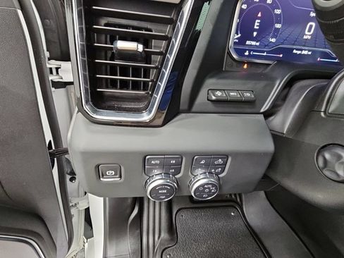Certified 2024 GMC Sierra 1500 Denali w/ Technology Package AWD/4WD image 27