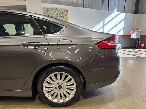 Used 2016 Ford Fusion SE image 63