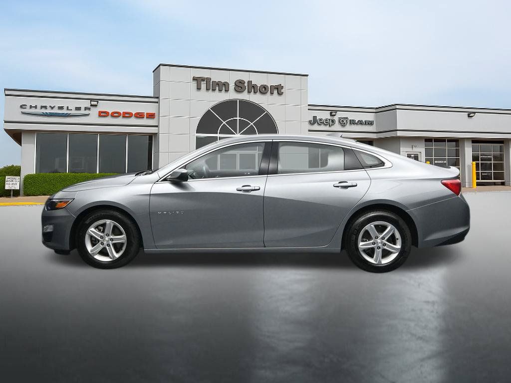 Used 2024 Chevrolet Malibu LT FWD image 2