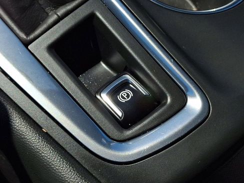 Certified 2023 Chevrolet Equinox LS w/ LS Convenience Package FWD image 26