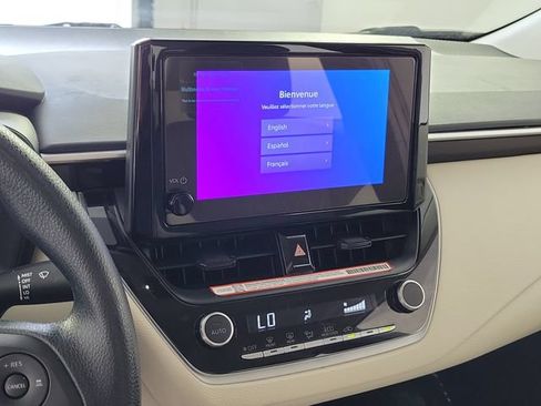 Used 2025 Toyota Corolla LE FWD image 28