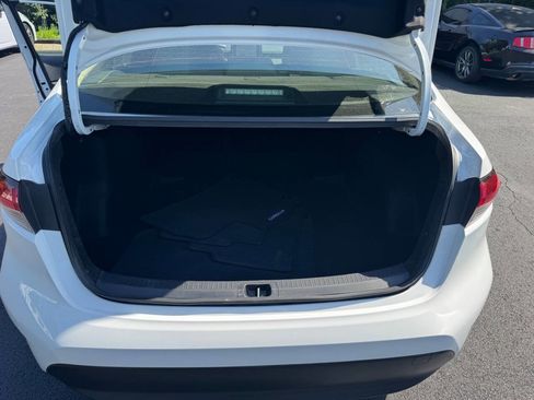 Used 2023 Toyota Corolla LE w/ LE Convenience Package FWD image 18