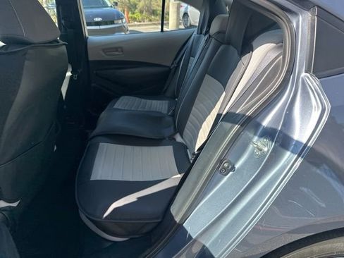 Used 2022 Toyota Corolla LE image 7