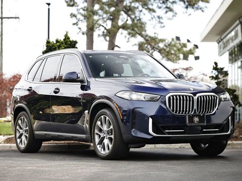 Certified 2024 BMW X5 xDrive40i w/ Parking Assistance Package AWD/4WD image 1