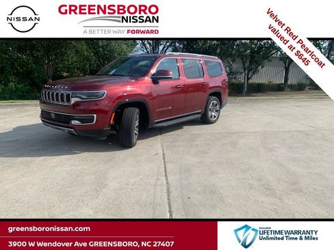 Used 2022 Jeep Wagoneer Series III RWD image 1