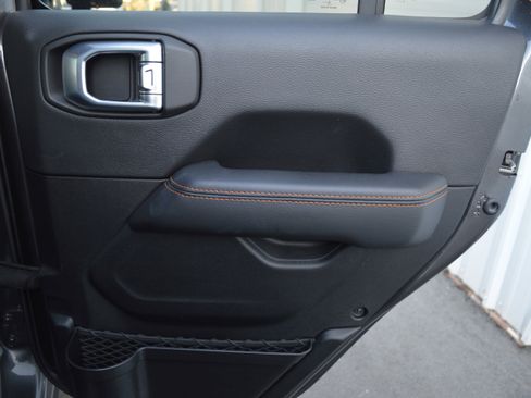 Used 2021 Jeep Gladiator Mojave image 35