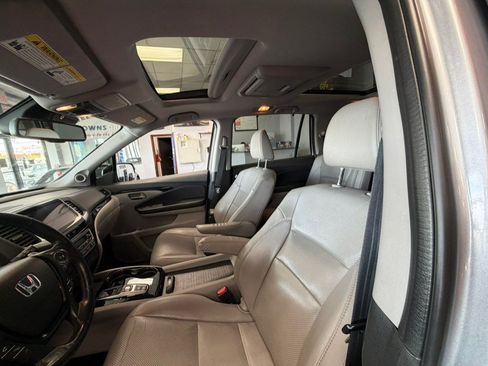 Used 2018 Honda Pilot Elite image 21