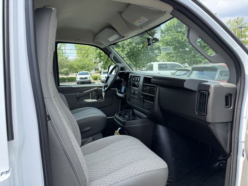 New 2026 Chevrolet Express 3500 Extended RWD image 22