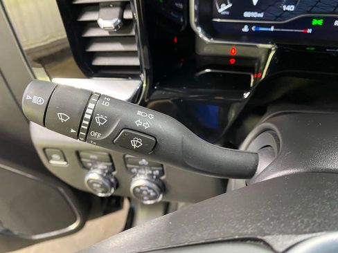 Used 2024 GMC Sierra 1500 Elevation image 25