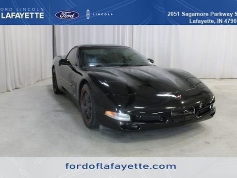 Used 2000 Chevrolet Corvette Coupe w/ Memory Pkg RWD image 1