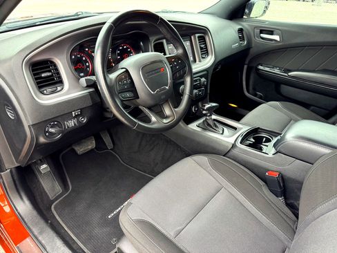 Used 2022 Dodge Charger SXT w/ Blacktop Package RWD image 12