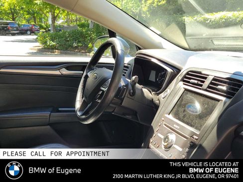Used 2019 Ford Fusion Titanium AWD/4WD image 11