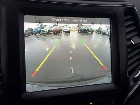 Used 2022 Jeep Cherokee Trailhawk w/ Trailer Tow Group image 26