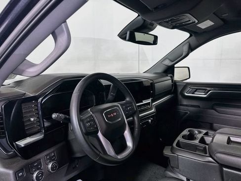 Used 2025 GMC Sierra 1500 SLT AWD/4WD image 10