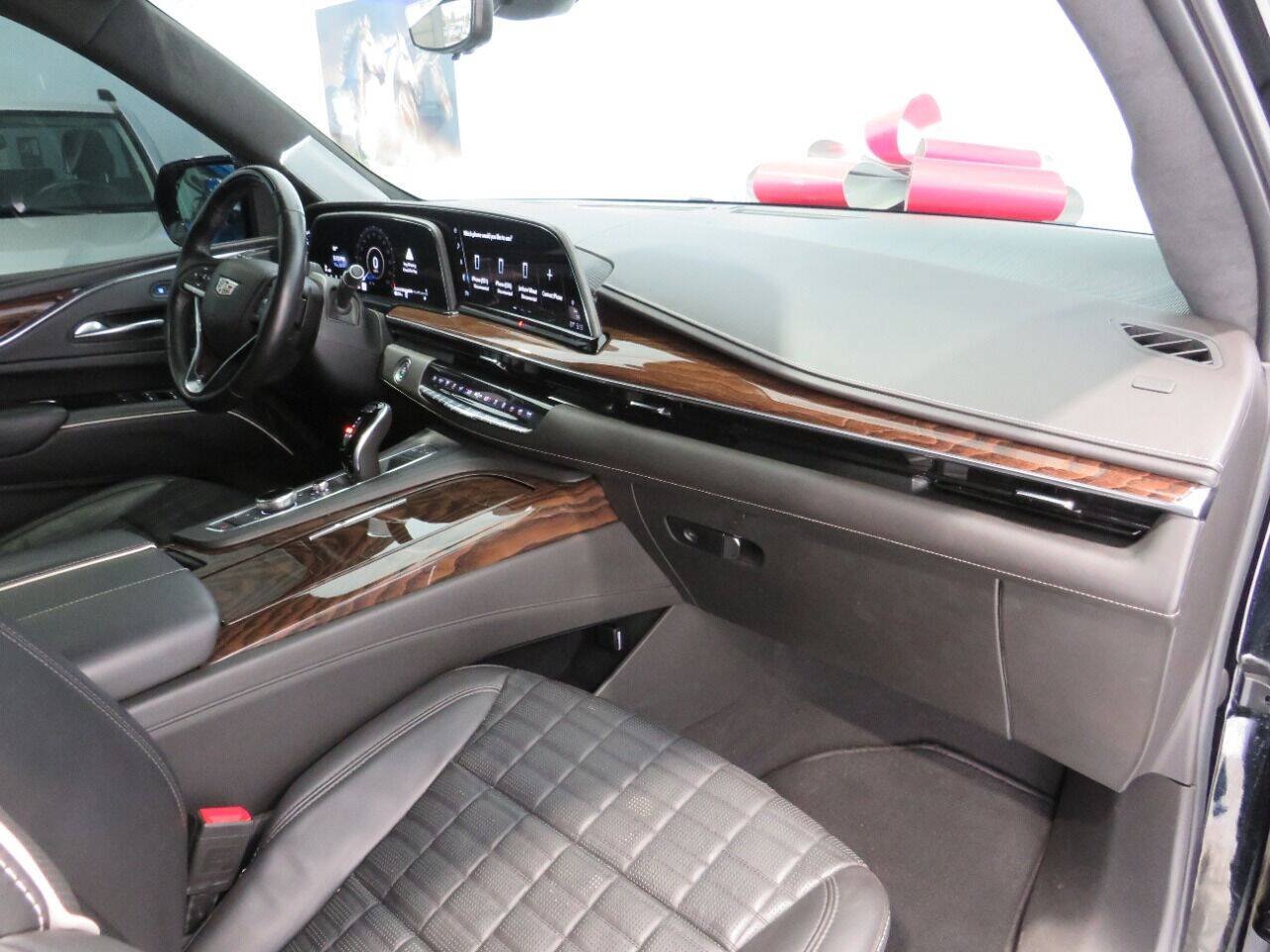 Used 2021 Cadillac Escalade Sport Platinum w/ Heavy-Duty Trailer Package AWD/4WD image 10