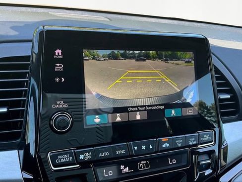 Used 2024 Honda Odyssey Touring image 14