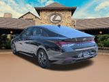 Used 2022 Hyundai Elantra SEL w/ Convenience Package image 3