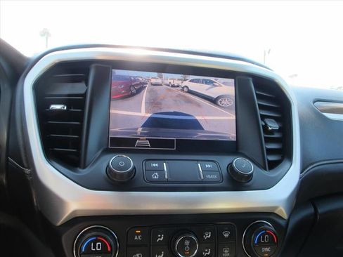 Used 2020 GMC Acadia SLE AWD/4WD image 13