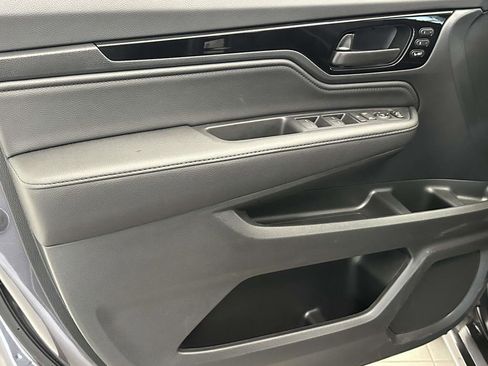 New 2026 Honda Odyssey Touring image 13