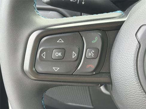 Used 2025 Jeep Wrangler Unlimited Rubicon 4xe w/ Convenience Group AWD/4WD image 24