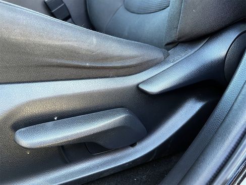 Used 2021 Toyota RAV4 LE image 24