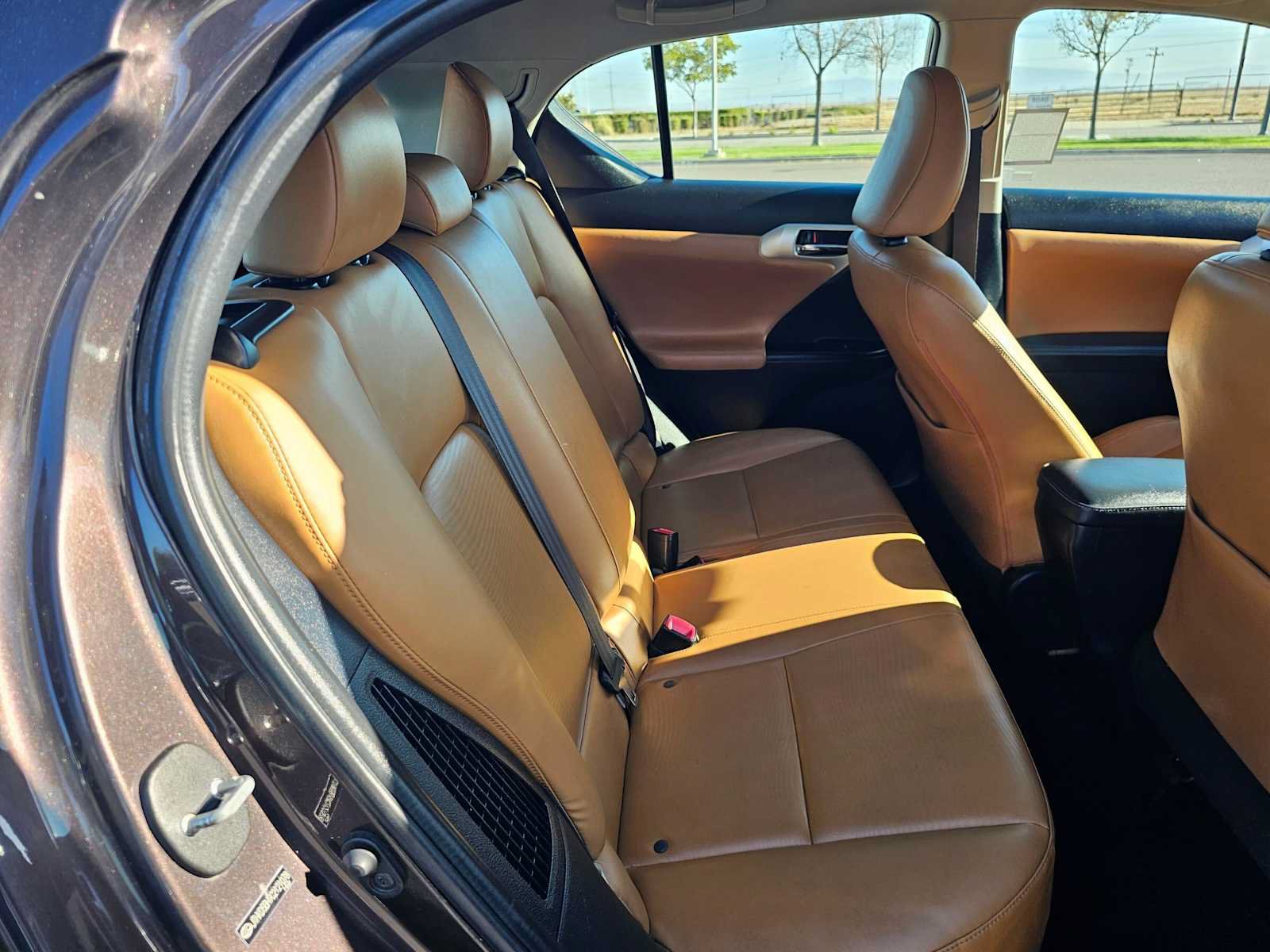 Used 2012 Lexus CT 200h Premium w/ Premium Audio Pkg FWD image 12