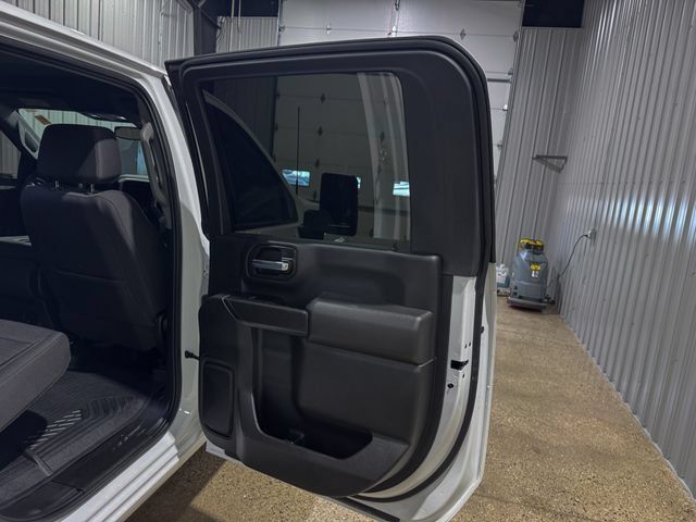 Used 2023 Chevrolet Silverado 2500 LT AWD/4WD image 25