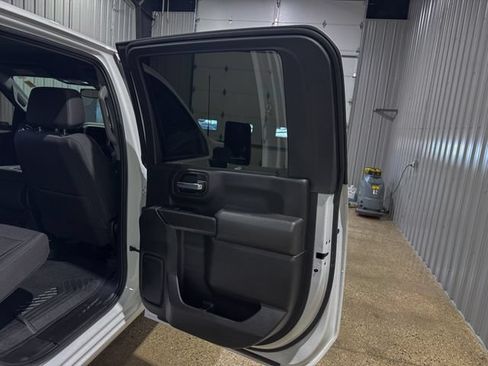 Used 2023 Chevrolet Silverado 2500 LT AWD/4WD image 25