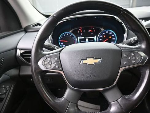 Used 2019 Chevrolet Traverse Premier w/ Driver Confidence II Package FWD image 4