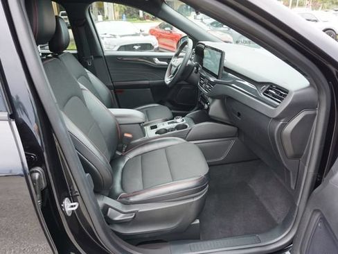 Used 2023 Ford Escape ST-Line w/ Tech Pack #1 FWD image 3