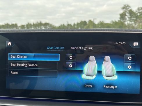 Used 2022 Mercedes-Benz GLE 350 4MATIC w/ Premium Package image 38