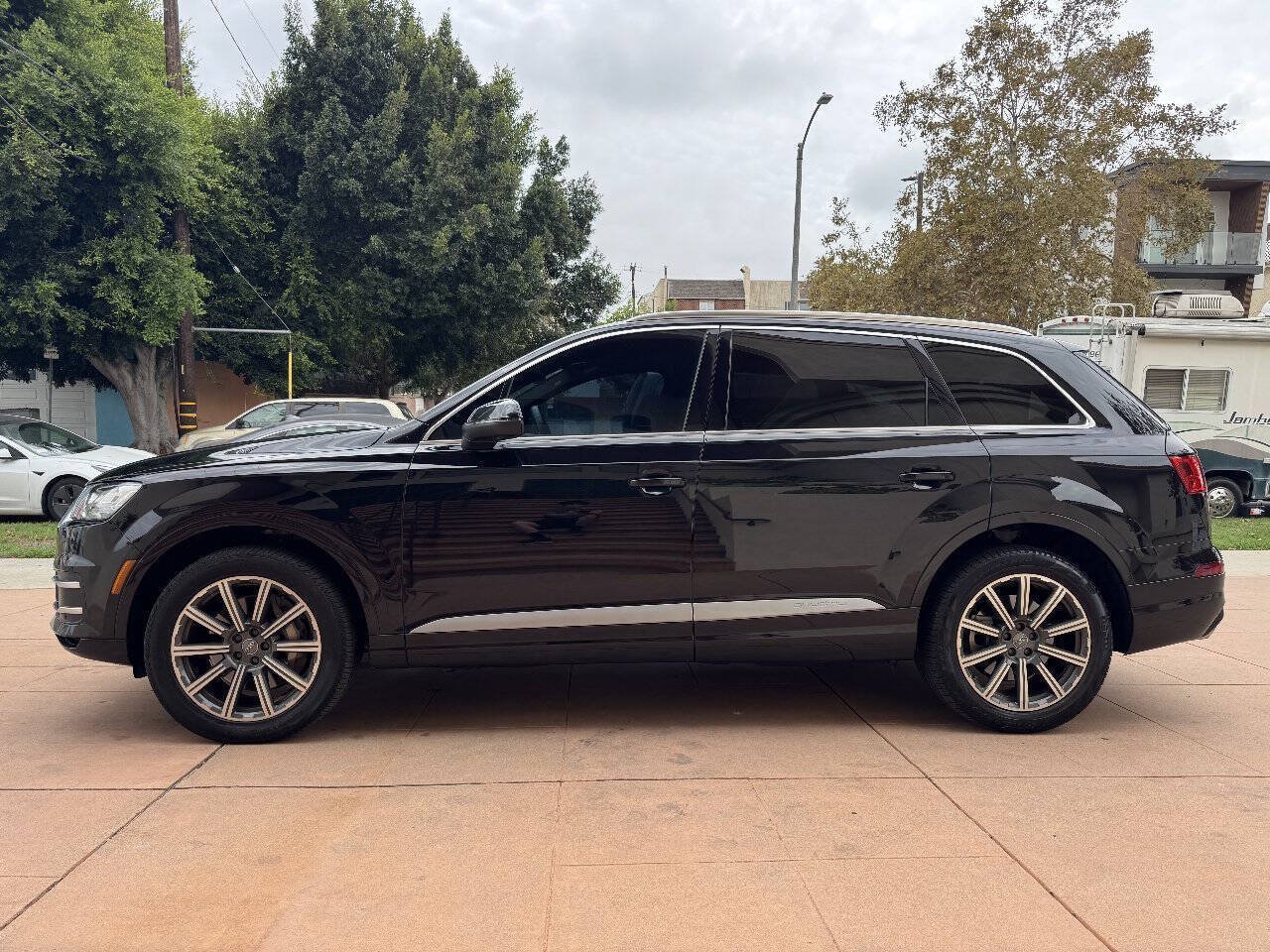 Used 2017 Audi Q7 3.0T Premium Plus AWD/4WD image 6