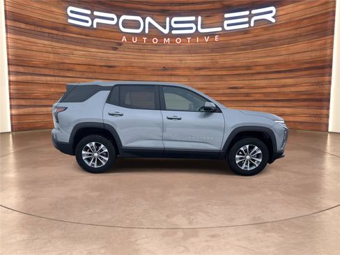 Used 2025 Chevrolet Equinox LT image 7