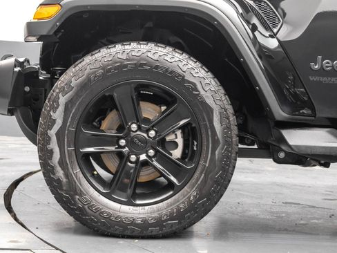 Used 2022 Jeep Wrangler Unlimited Sahara image 43