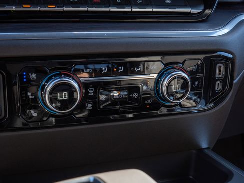 New 2026 GMC Sierra 1500 SLT w/ SLT Premium Plus Package image 14