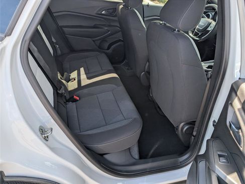 New 2026 Chevrolet Trax RS w/ Sunroof Package FWD image 7