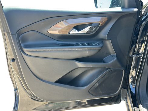 Used 2019 GMC Terrain SLE w/ Driver Convenience Package FWD image 11