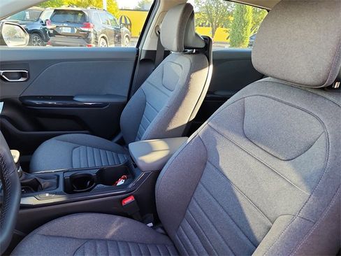 New 2025 Kia K4 EX image 12