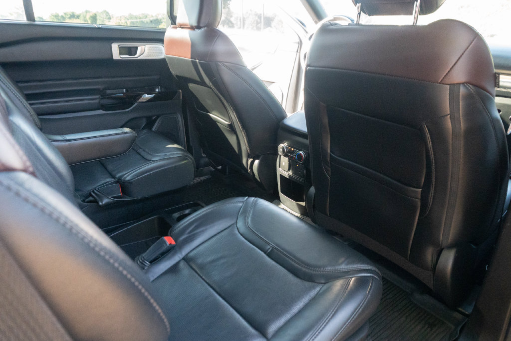 Used 2021 Ford Explorer Platinum w/ Premium Technology Package RWD image 21