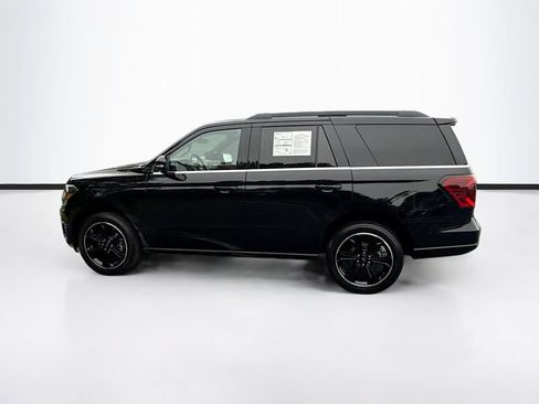Used 2024 Ford Expedition Limited AWD/4WD image 4